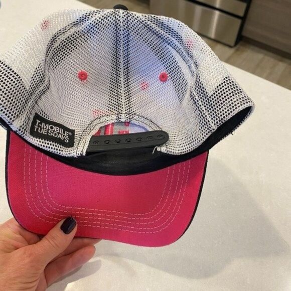 NWOT UNISEX T-MOBILE TUESDAY (PROMOTIONAL) CAP WITH ADJUSTABLE SNAP STRAPS - Picture 8 of 13